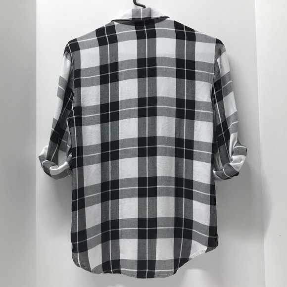 Express Black/White/Gray Plaid Button-Down Shirt - Picture 7 of 13